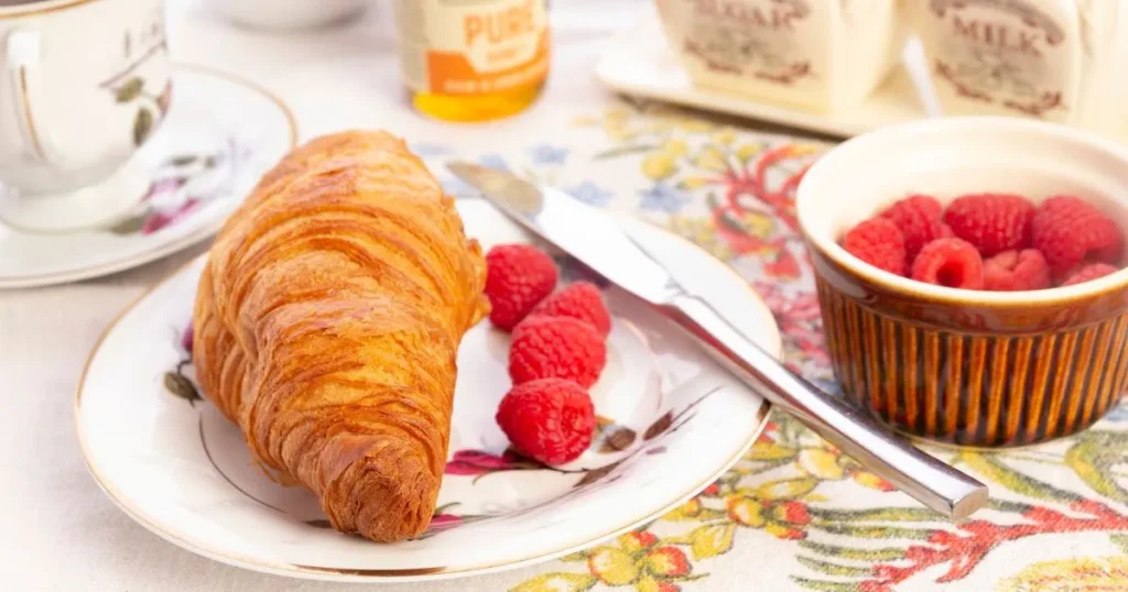 crescent roll breakfast